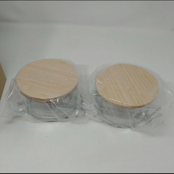 The material glass canisters - Picture 5 of 6